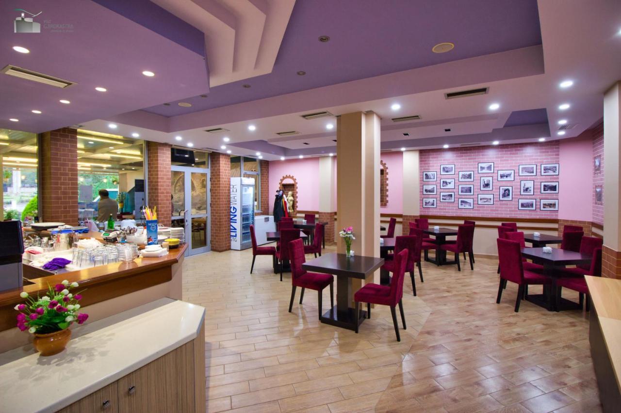 Alvero Hotel Permet Bagian luar foto