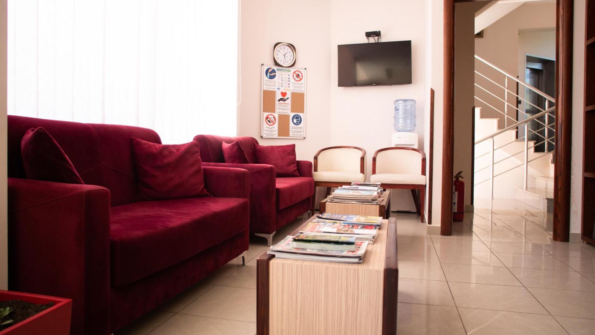 Alvero Hotel Permet Bagian luar foto